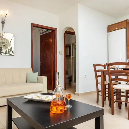 Apartment Lidia Naxos City